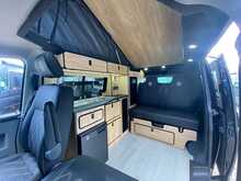 Volkswagen Transporter 2.0 BiTDI T30 Highline Kombi 4dr Diesel Manual L1 H1 (199 g/km, 178 bhp) - U512