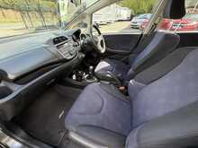 Honda Jazz 1.2 i-VTEC S Hatchback 5dr Petrol Manual Euro 5 (A/C) (90 ps) 1.2 5dr Car Manual Petrol - U519