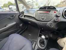 Honda Jazz 1.2 i-VTEC S Hatchback 5dr Petrol Manual Euro 5 (A/C) (90 ps) 1.2 5dr Car Manual Petrol - U519