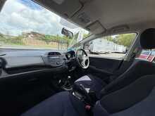 Honda Jazz 1.2 i-VTEC S Hatchback 5dr Petrol Manual Euro 5 (A/C) (90 ps) 1.2 5dr Car Manual Petrol - U519