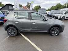 Dacia Sandero Stepway 0.9 TCe SE Summit Hatchback 5dr Petrol Manual Euro 6 (s/s) (90 ps) 0.9 5dr Car Manual Petrol - U520