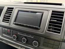 Volkswagen Transporter T6 Campervan - U534