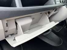 Volkswagen Transporter T6 Campervan - U534