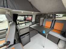Volkswagen Transporter T6 Campervan - U534