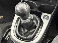 Honda Jazz 1.3 i-VTEC SE Navi Hatchback 5dr Petrol Manual Euro 6 (s/s) (102 ps) 1.3 5dr Car Manual Petrol - U549