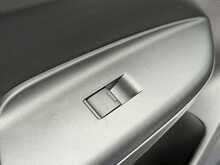 Honda Jazz 1.3 i-VTEC SE Navi Hatchback 5dr Petrol Manual Euro 6 (s/s) (102 ps) 1.3 5dr Car Manual Petrol - U549