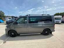 Volkswagen Transporter BiTDI BlueMotion Tech T30 Highline Combi Van 2.0 Automatic Diesel 2.0 4dr Van Automatic Diesel - U554