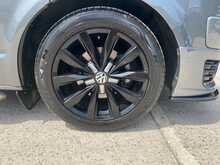 Volkswagen Transporter BiTDI BlueMotion Tech T30 Highline Combi Van 2.0 Automatic Diesel 2.0 4dr Van Automatic Diesel - U554