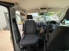 Volkswagen Transporter BiTDI BlueMotion Tech T30 Highline Combi Van 2.0 Automatic Diesel 2.0 4dr Van Automatic Diesel - U554