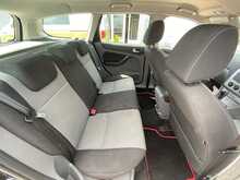 Ford Focus 1.6 Zetec Estate 5dr Petrol Automatic (159 g/km, 99 bhp) 1.6 5dr Car Manual Petrol - U561
