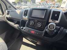 Autotrail Tracker FB  - U567
