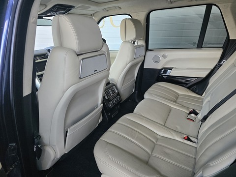 4.4 SD V8 Autobiography SUV 5dr Diesel Auto 4WD Euro 6 (s/s) (339 ps)