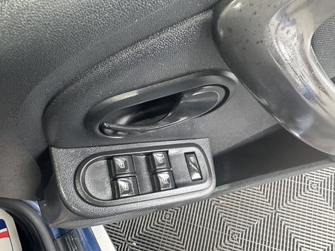 1.5 dCi Laureate Prime SUV 5dr Diesel Manual 4WD Euro 6 (s/s) (110 ps)