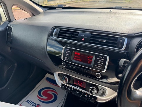 CRDi EcoDynamics SE Hatchback 1.1 Manual Diesel