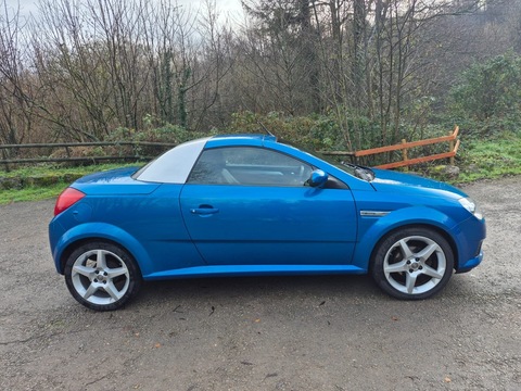 1.4i 16v Exclusiv Convertible 2dr Petrol Manual (a/c) (146 g/km, 89 bhp)