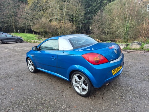 1.4i 16v Exclusiv Convertible 2dr Petrol Manual (a/c) (146 g/km, 89 bhp)
