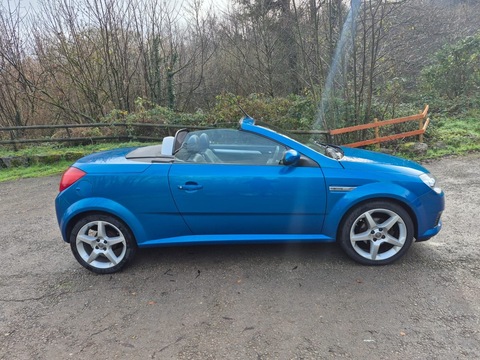 1.4i 16v Exclusiv Convertible 2dr Petrol Manual (a/c) (146 g/km, 89 bhp)