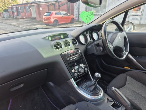 1.6 e-HDi Active Convertible 2dr Diesel Manual Euro 5 (s/s) (112 ps)