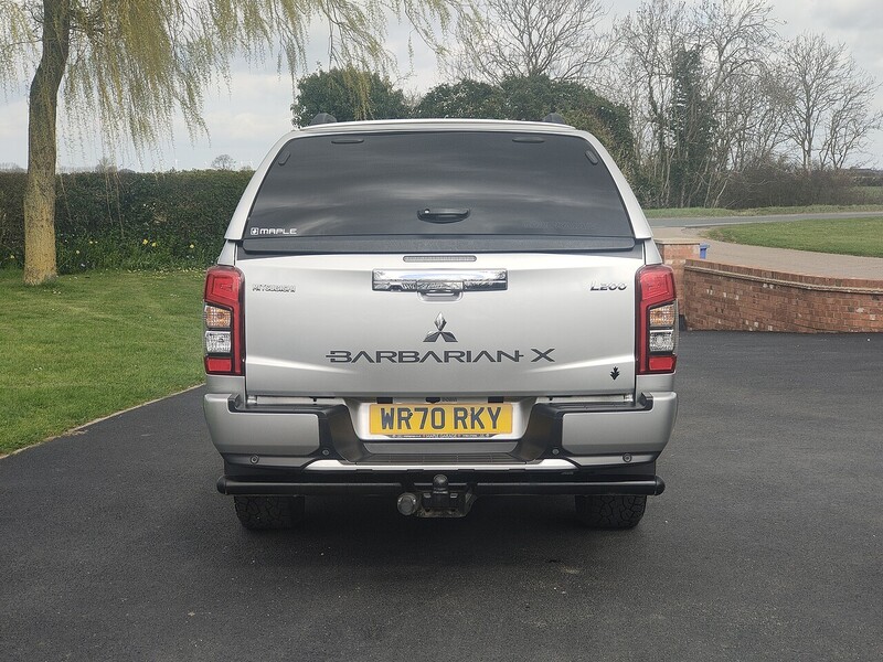 Mitsubishi 2.2 DI-D Barbarian X 2.2 Pickup Automatic Diesel