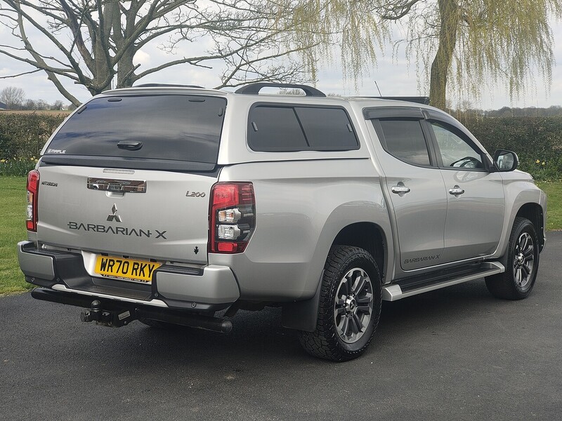 Mitsubishi 2.2 DI-D Barbarian X 2.2 Pickup Automatic Diesel