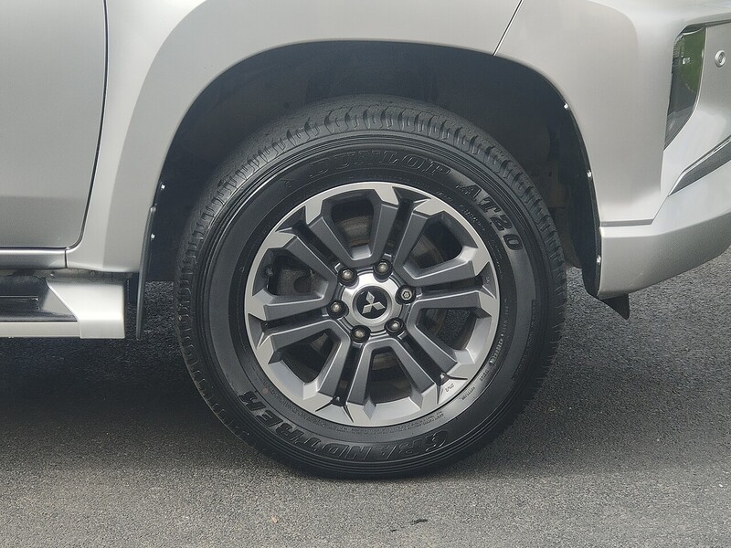 Mitsubishi 2.2 DI-D Barbarian X 2.2 Pickup Automatic Diesel