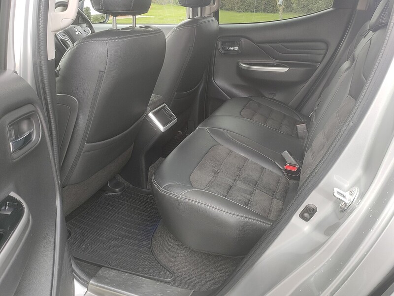 Mitsubishi 2.2 DI-D Barbarian X 2.2 Pickup Automatic Diesel