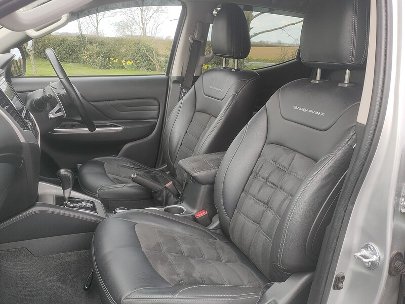 Mitsubishi 2.2 DI-D Barbarian X 2.2 Pickup Automatic Diesel