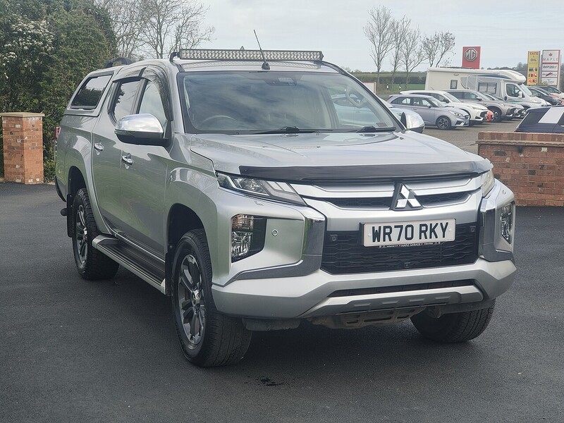 Mitsubishi 2.2 DI-D Barbarian X 2.2 Pickup Automatic Diesel