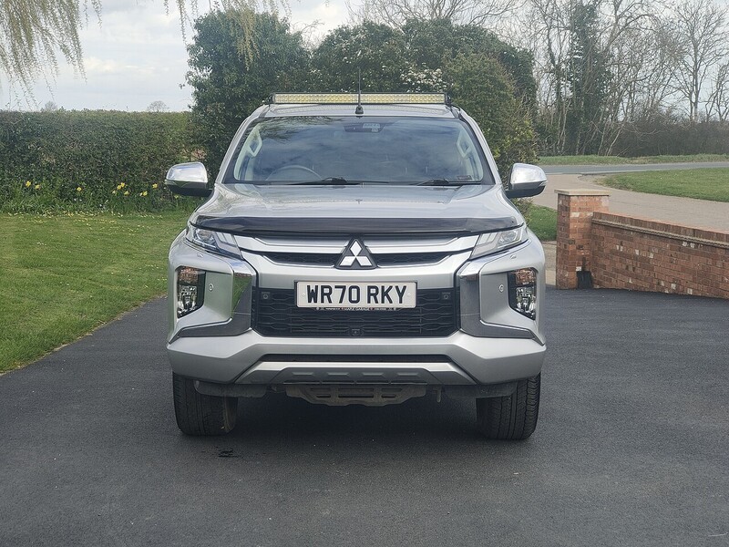 Mitsubishi 2.2 DI-D Barbarian X 2.2 Pickup Automatic Diesel