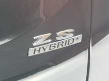 MG ZS 1.5 Trophy Hybrid +