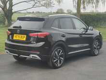 MG ZS 1.5 Trophy Hybrid +