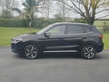 MG ZS 1.5 Trophy Hybrid +