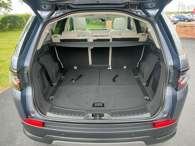 Land Rover 2.0 D200 MHEV SE SUV 5dr Diesel Auto 4WD Euro 6 (s/s) (204 ps)