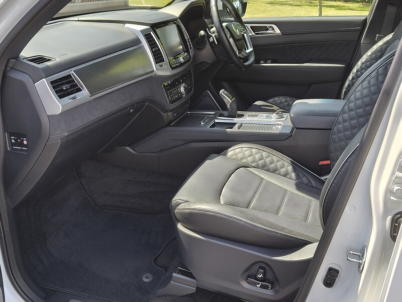 SsangYong Ultimate Plus 2.2 5dr SUV Automatic Diesel