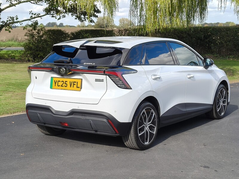 MG Trophy Long Range 64kWh 0.0 5dr Hatchback Automatic Electric