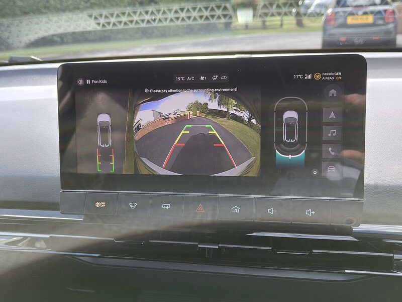 MG Trophy Long Range 64kWh 0.0 5dr Hatchback Automatic Electric
