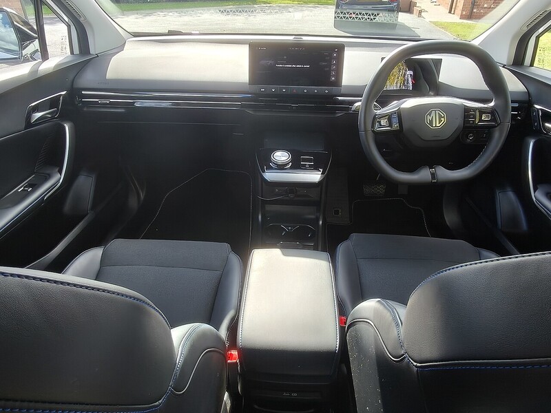 MG Trophy Long Range 64kWh 0.0 5dr Hatchback Automatic Electric
