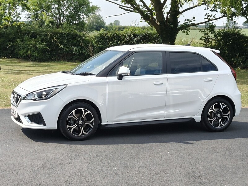 MG 1.5 VTi-TECH Exclusive Nav Hatchback 5dr Petrol Manual Euro 6 (s/s) (106 ps)