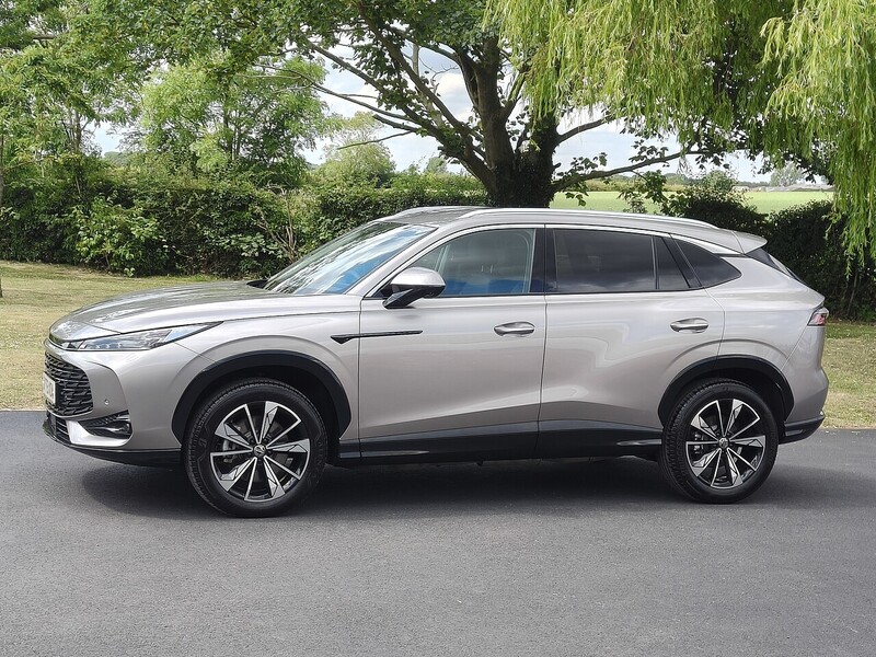 MG Trophy Hybrid+ 1.5 5dr SUV Automatic Petrol Hybrid