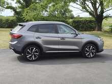 MG ZS Trophy Hybrid+