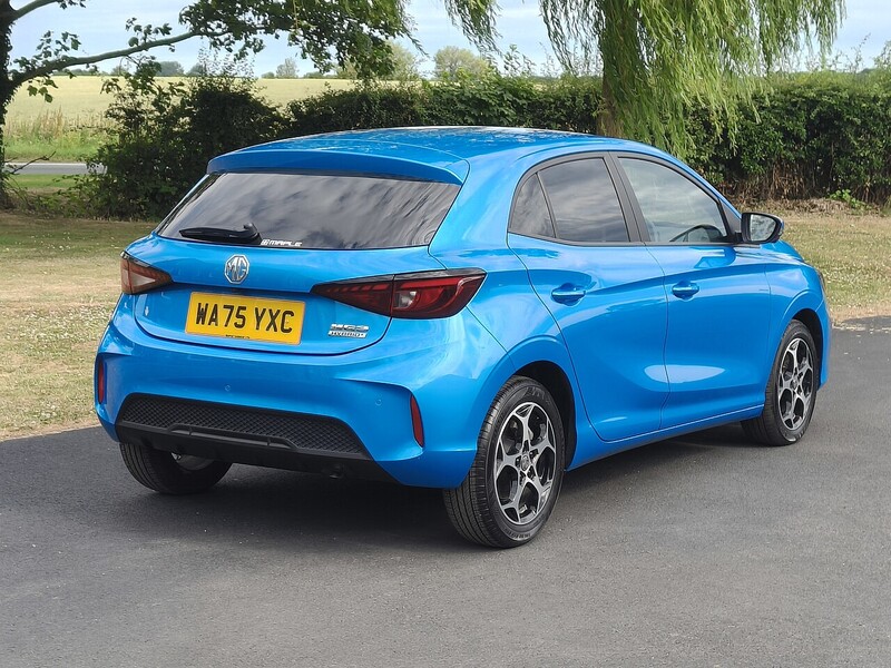 MG 1.5 Hybrid+ Trophy Hatchback 5dr Petrol Hybrid Auto Euro 6 (s/s) (194 ps)
