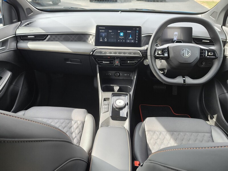 MG 1.5 Hybrid+ Trophy Hatchback 5dr Petrol Hybrid Auto Euro 6 (s/s) (194 ps)