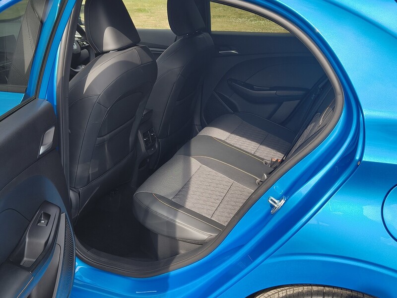 MG 1.5 Hybrid+ Trophy Hatchback 5dr Petrol Hybrid Auto Euro 6 (s/s) (194 ps)