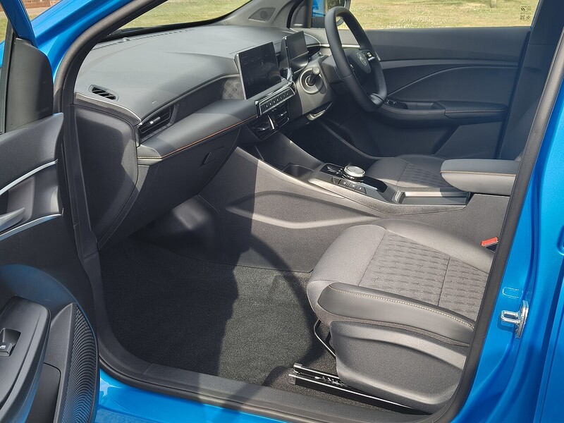 MG 1.5 Hybrid+ Trophy Hatchback 5dr Petrol Hybrid Auto Euro 6 (s/s) (194 ps)