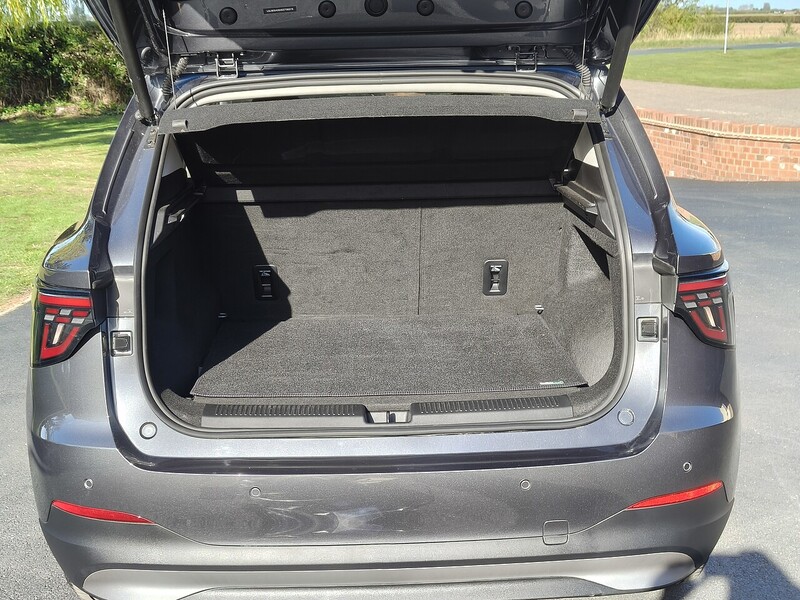 MG Trophy Long Range 64kWh 0.0 5dr SUV Automatic Electric