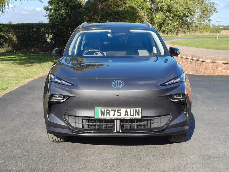 MG Trophy Long Range 64kWh 0.0 5dr SUV Automatic Electric