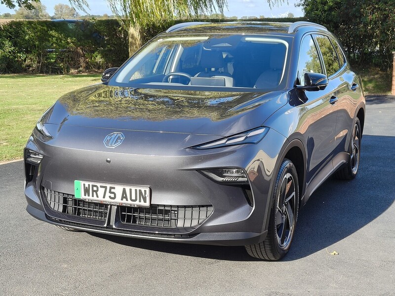 MG Trophy Long Range 64kWh 0.0 5dr SUV Automatic Electric