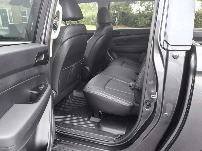 KGM Rhino Plus LWB 2.2 4dr Pickup Auto Diesel