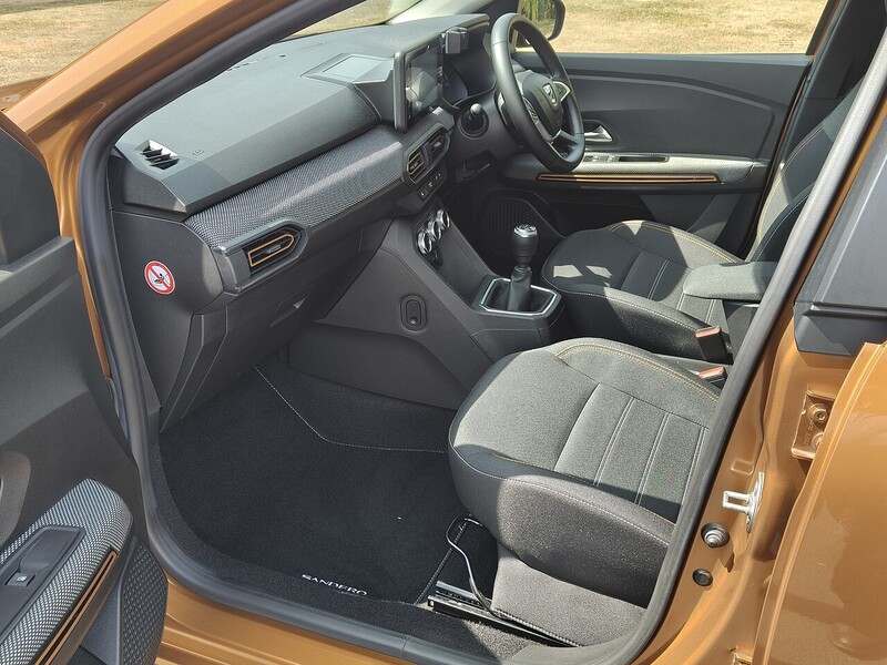 Dacia TCe Prestige Hatchback 1.0 Manual Petrol