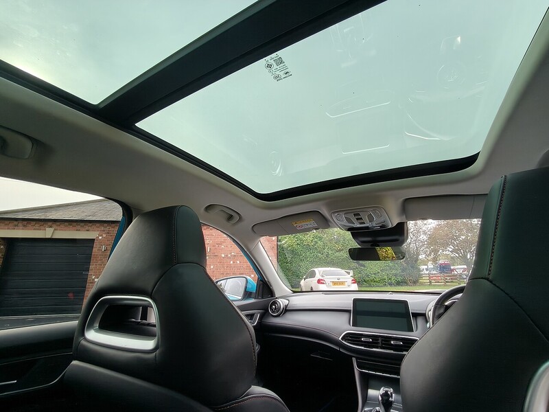 MG Exclusive 1.5 5dr SUV Automatic Petrol